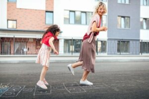 8 Games to Help Your Children Develop Gross Motor Skills