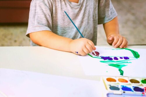 How to Analyze Children's Drawings According to the Colors They Use