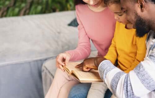 Why Reading Aloud with Your Children Every Day Is Necessary