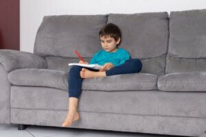 The "Happy List" to Teach Children to Value Simple Things