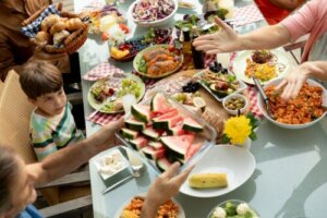 Mindful Eating for Kids: Why and How to Do it