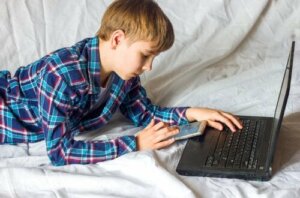 Is It Good to Use Social Media as an Educational Tool?