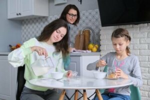 The Risks of Skipping Breakfast During Adolescence