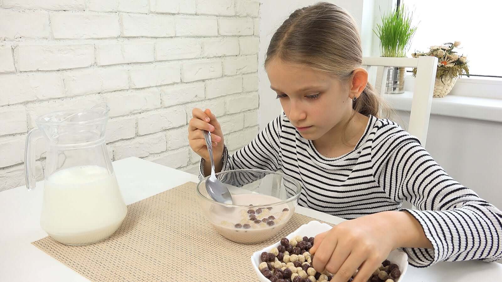 The Risks of Skipping Breakfast During Adolescence