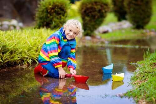 8 Benefits of Playing with Water for Children