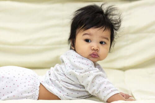 Benefits of Creeping for Babies and How to Promote it