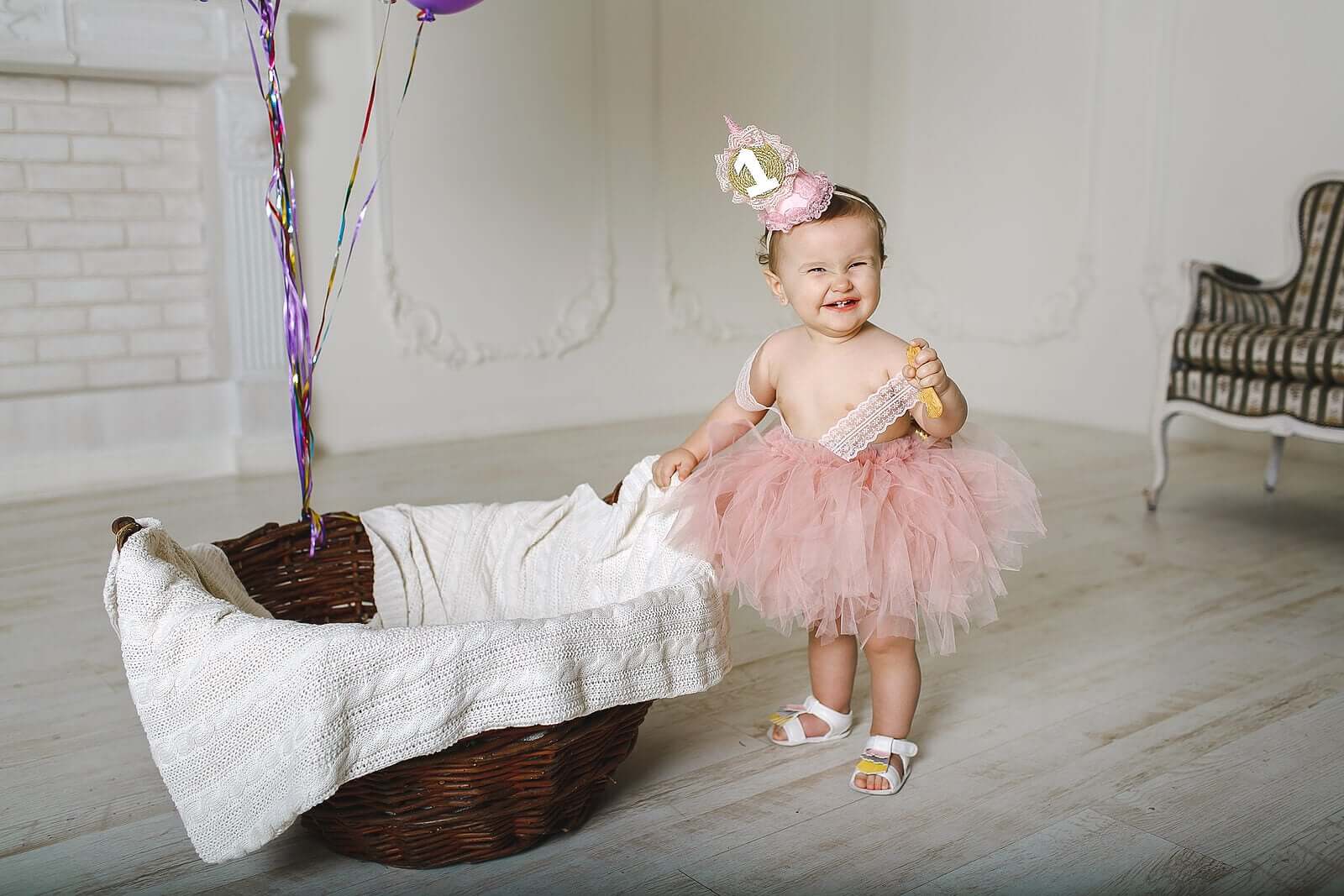 The Treasure Basket: a Game to Stimulate Your Baby