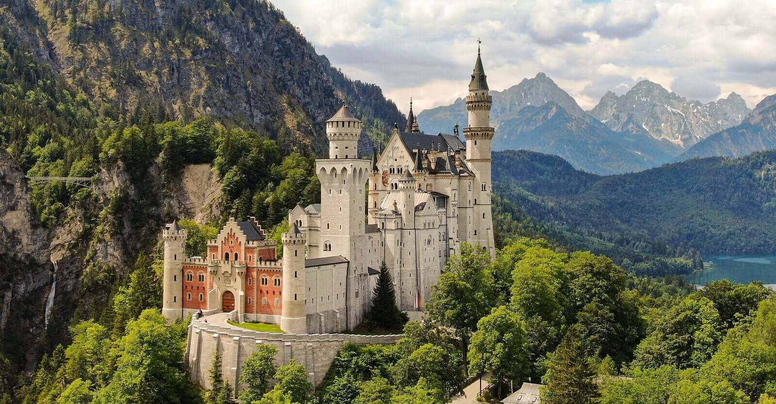 6 Fairytale Castles to Visit with Your Children
