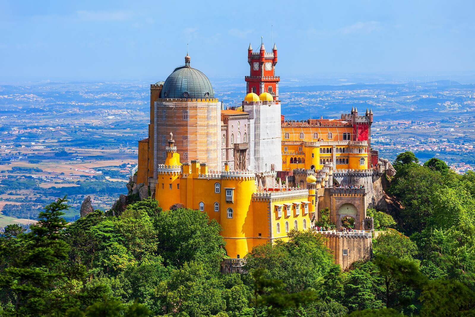 6 Fairytale Castles to Visit with Your Children