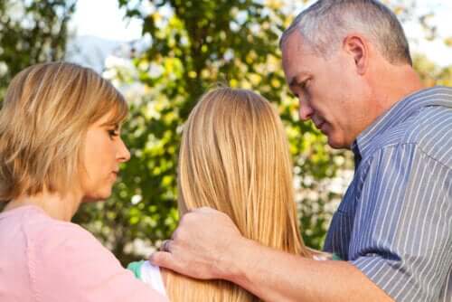 How to Make Your Teenage Children Feel Accepted