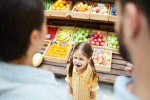 Tantrums in Public: 9 Tips on How to Respond