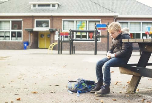 What to Do If Your Child Doesn't Play with Anyone at School