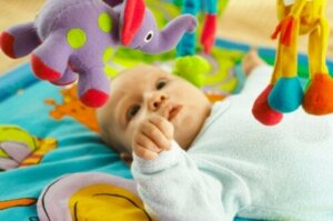 6 Development Exercises for Babies Who Are 4-6 Months Old
