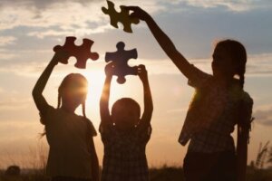 Middle Child Syndrome: What You Should Know