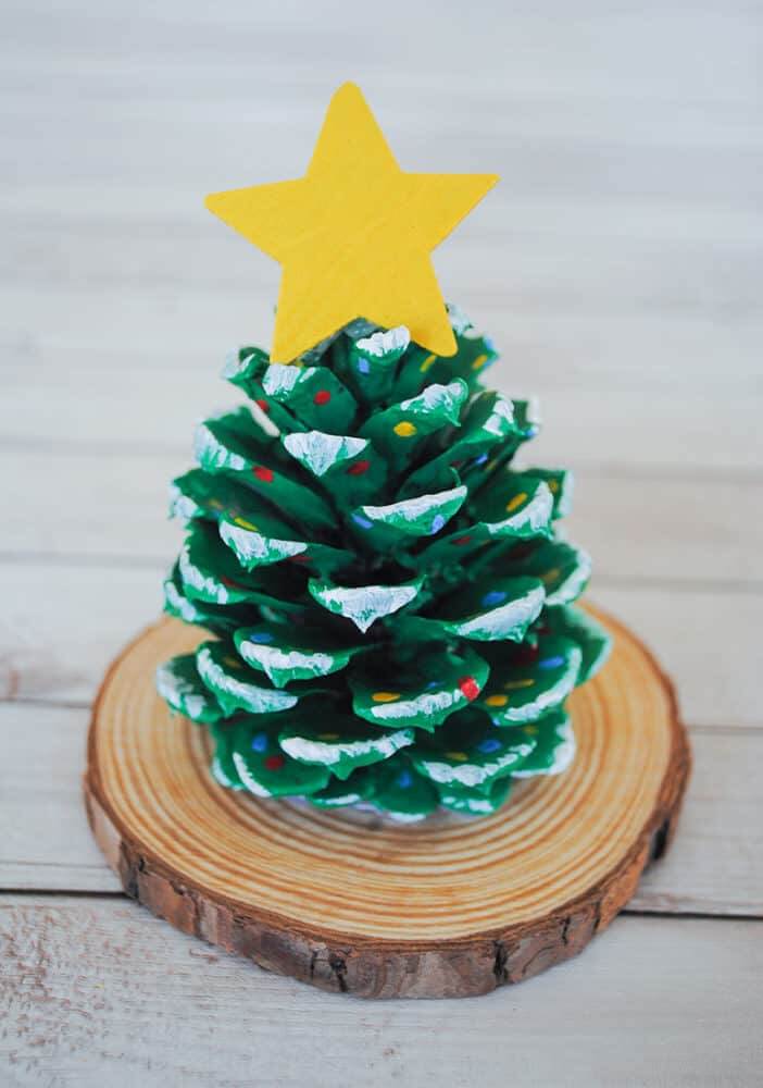 5 Crafts with Pine Cones