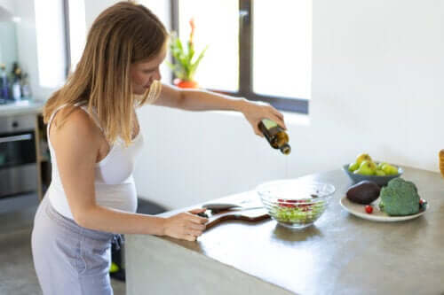 3 Benefits of Olive Oil During Pregnancy