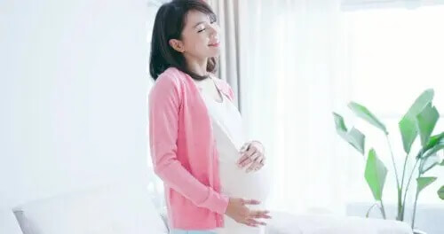 A Pregnancy Beauty Guide to Keep You Looking Good!