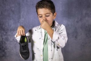 10 Tips to Prevent Foot Odor in Children