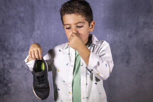 10 Tips to Prevent Foot Odor in Children