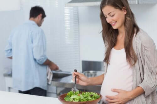 The Importance of Green Leafy Vegetables During Pregnancy
