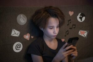 Benefits of Social Media for Teenagers