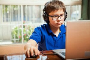Benefits and Risks of Online Gaming
