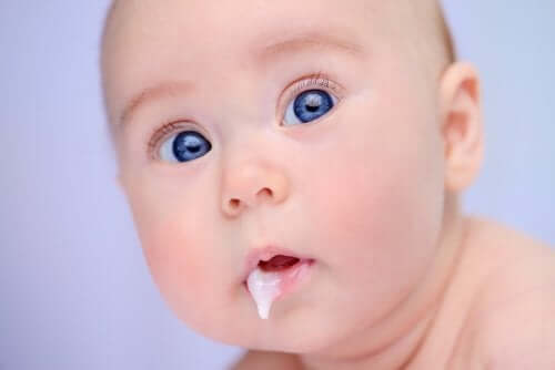 What to Do to Prevent Spit-up in Babies