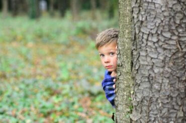 Understand Your Children's Fears Without Overprotecting