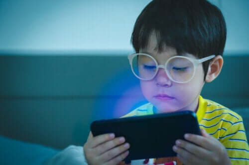Cell Phones Aren't Toys for Kids