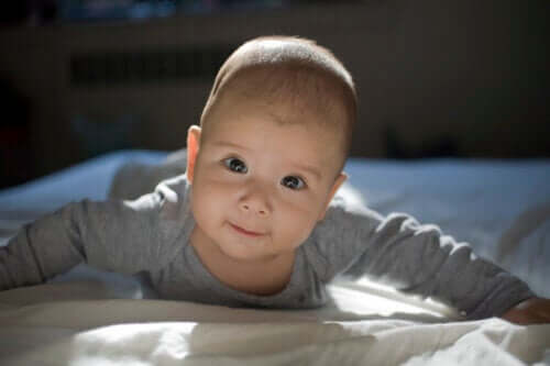 When to Put Your Baby On Their Tummy?