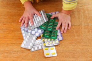 How to Act in Case of Poisoning in Children?