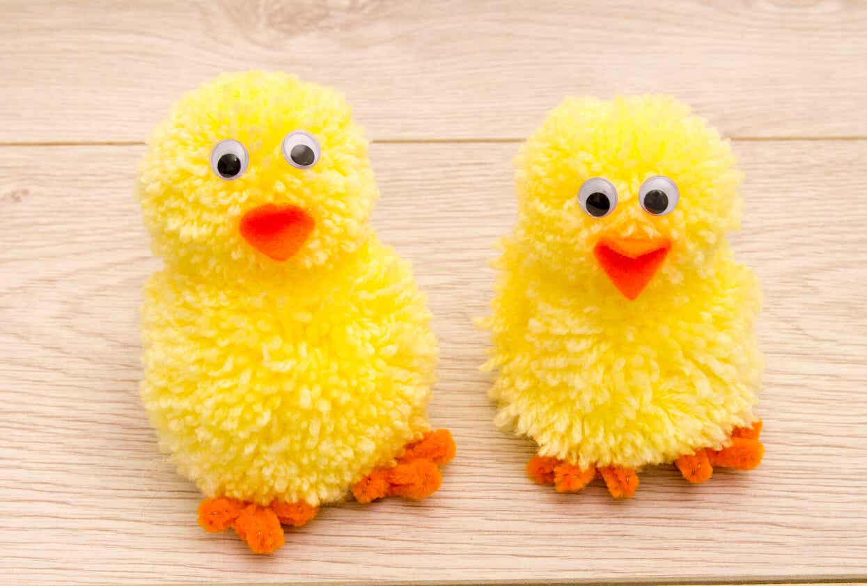 Yarn pom-pom chicks.