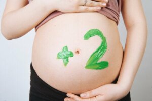 The Importance of Eating Well During a Twin Pregnancy