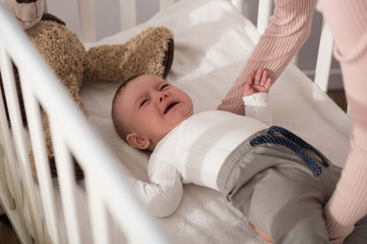 Baby wil niet slapen in zijn wieg