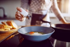 Should We Add Salt to Children's Food?