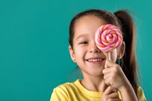 5 Foods You Should Avoid to Take Care of Your Children's Teeth