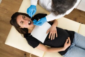 85% of Pregnant Women Suffer From Oral Problems