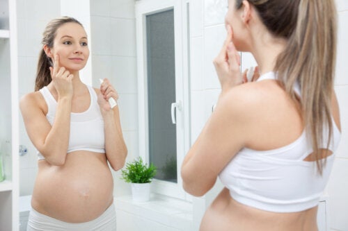 Oily Skin During Pregnancy: Advice and Care
