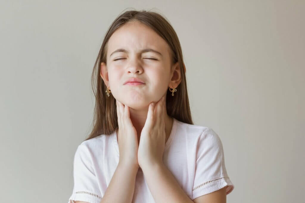 Home Remedies for a Sore Throat in Children