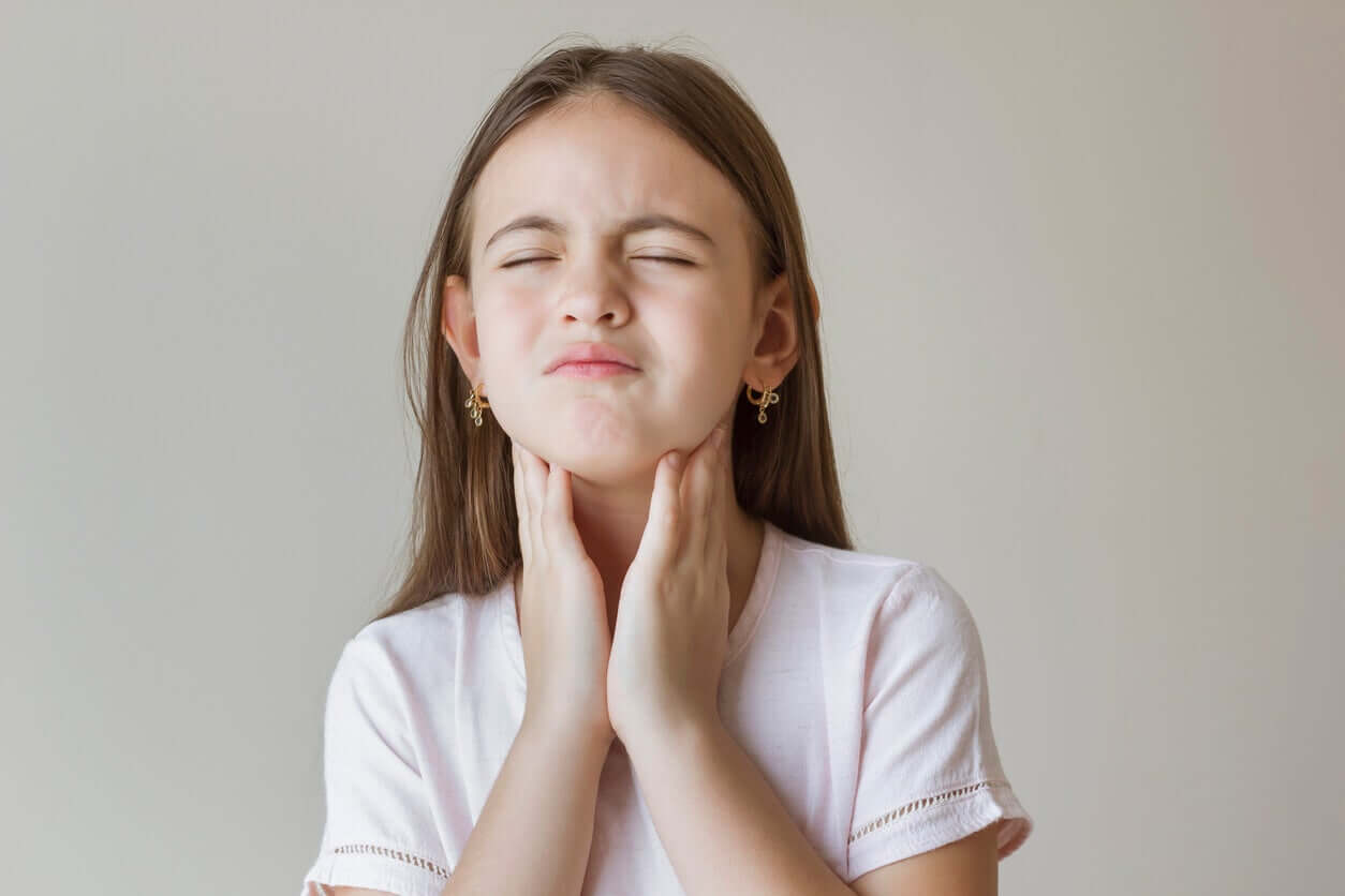 Huismiddeltjes tegen een zere keel bij kinderen