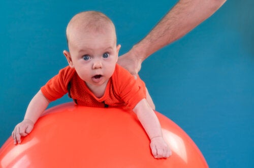 4 Exercises That Help Babies Hold Up Their Heads