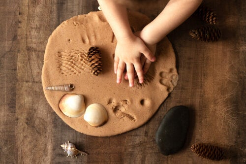 How to Make Salt Dough for Children’s Crafts?
