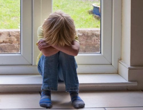 The Symptoms of Emotional Deprivation During Childhood