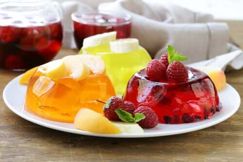 Jello with pieces of fruit in it.