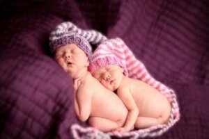 7 Factors That Increase the Chances of Having Twins