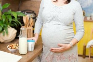 Almond Milk and Its Benefits During Pregnancy