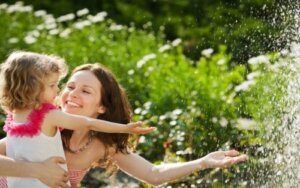 5 Tips for Raising Happy Children