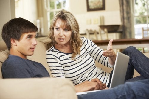 6 Keys to Living with a Teenage Child