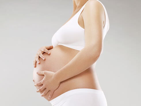 5 Ways to Moisturize Dry Skin During Pregnancy