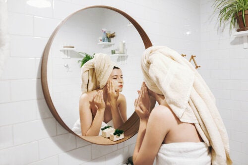 Facial Cleansing Routine for Pregnant Women